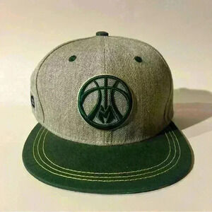 Milwaukee Bucks Snapback Flat Brim Baseball Hat BMO Melonwear Graffiti Brim